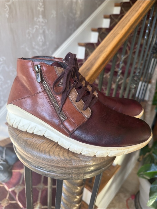 Shoes - NAOT women’s size 9 pOLARIS leather high top sneaker